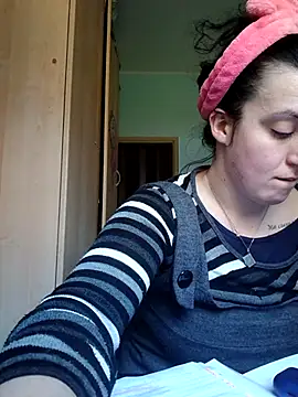 LadyMinnie online show from April 16, 1:01 pm