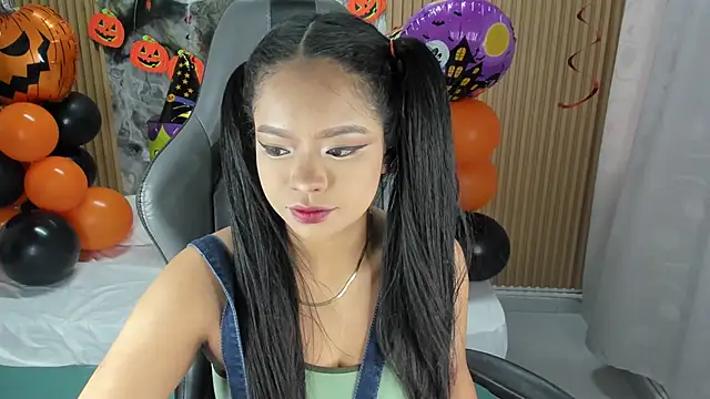 Lili 16 online show from October 20, 11:10 am