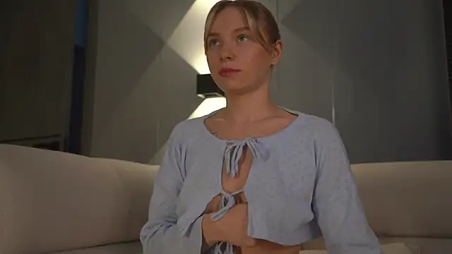 Snapshot of -Snowwwy- chatting on March 21, 1:34 pm -Snowwwy- online show from March 21, 1:34 pm