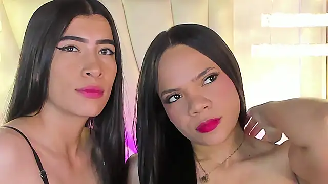 siara and zoe online show from June 2, 10:34 pm