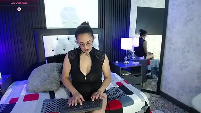 Snapshot of dayana_mendoza69 chatting on February 5, 12:38 pm dayana mendoza69 online show from February 5, 12:38 pm