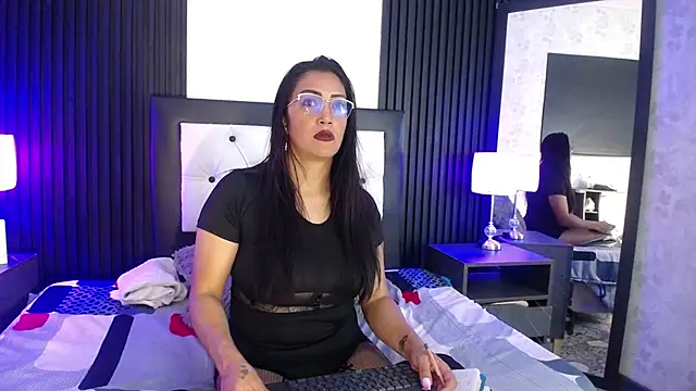 Snapshot of dayana_mendoza69 chatting on February 11, 1:09 pm dayana mendoza69 online show from February 11, 1:09 pm