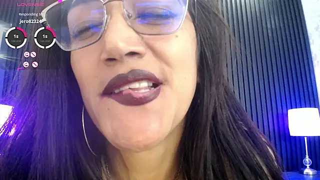 Snapshot of dayana_mendoza69 chatting on February 21, 7:43 pm dayana mendoza69 online show from February 21, 7:43 pm