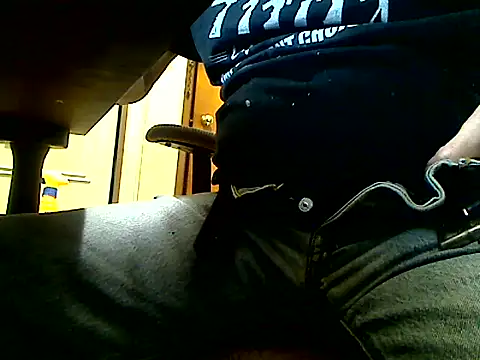 markluvskitty online show from December 17, 1:39 pm