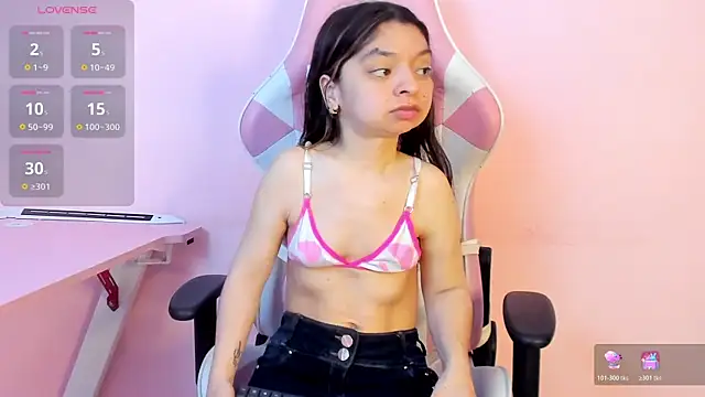 CharlotteMuller online show from November 22, 8:30 pm