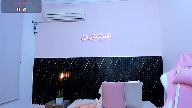 chanel brunette online show from March 20, 7:35 pm