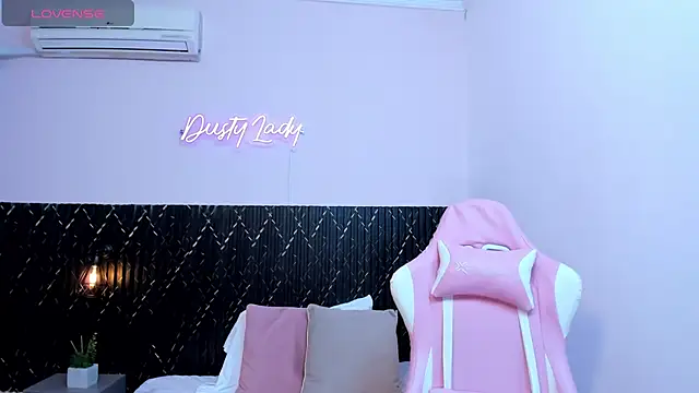 chanel brunette online show from March 21, 5:45 pm