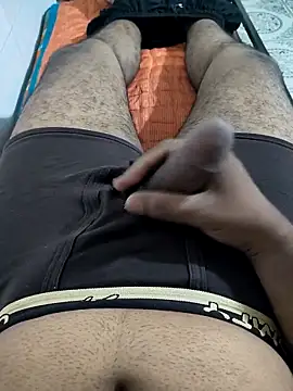 HunterBoy27ForMilf online show from September 28, 8:42 am