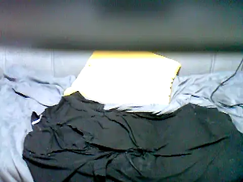 Snapshot of cutey-smile chatting on February 21, 3:45 am cutey-smile online show from February 21, 3:45 am