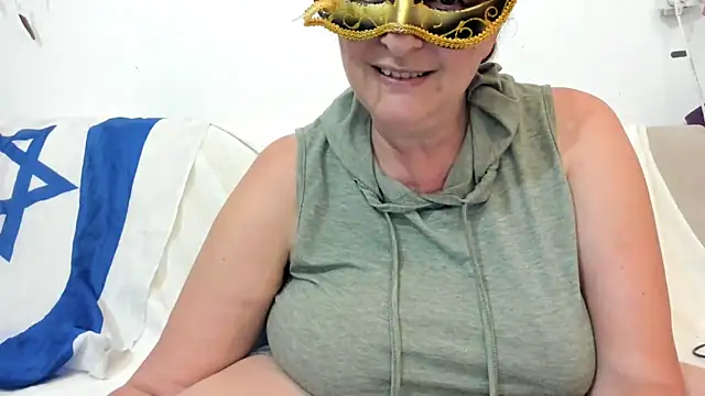 Snapshot of IsraeliMilf chatting on May 19, 7:31 pm IsraeliMilf online show from May 19, 7:31 pm