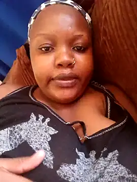 queennapal online show from March 27, 11:10 am