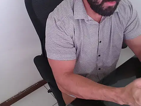 TopDaddy23 online show from March 17, 6:00 pm