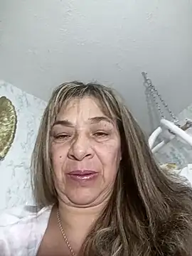 Snapshot of biancchi chatting on February 13, 8:48 am biancchi online show from February 13, 8:48 am