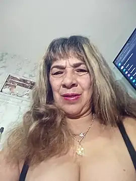 Snapshot of biancchi chatting on November 5, 9:31 am biancchi online show from November 5, 9:31 am