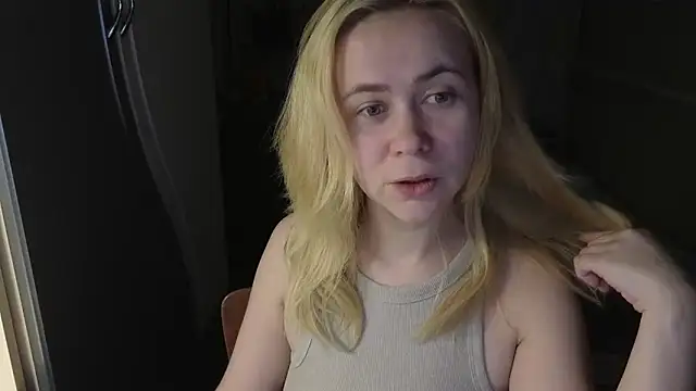 Riley Roo online show from February 16, 5:20 pm