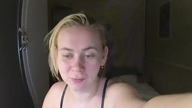 Riley Roo online show from February 27, 6:19 pm