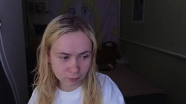 Riley Roo online show from March 25, 9:04 am