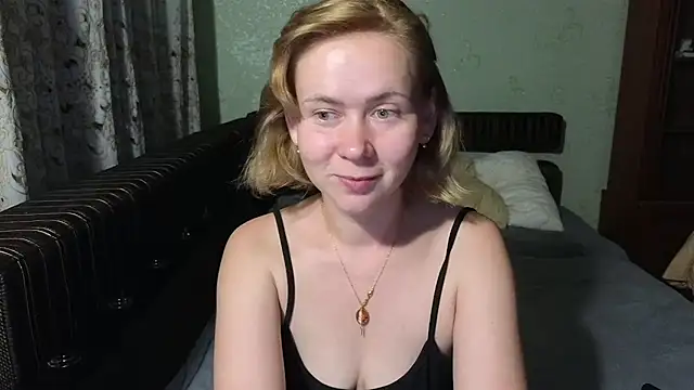 Riley Roo online show from July 24, 6:39 pm