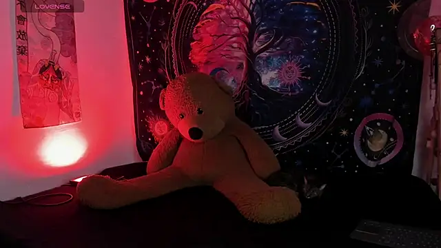 Snapshot of Elena-Rosse chatting on October 28, 11:18 pm Elena-Rosse online show from October 28, 11:18 pm