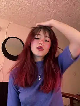 SuzzyyM online show from June 9, 10:10 pm