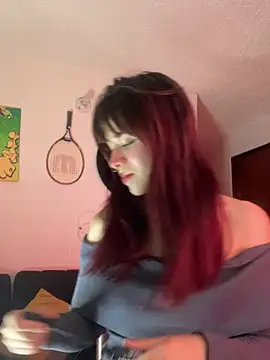 SuzzyyM online show from June 26, 12:04 am