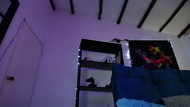 IsaBaileys  online show from January 13, 7:10 pm