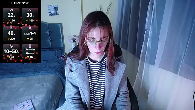 IsaBaileys  online show from February 18, 5:14 am