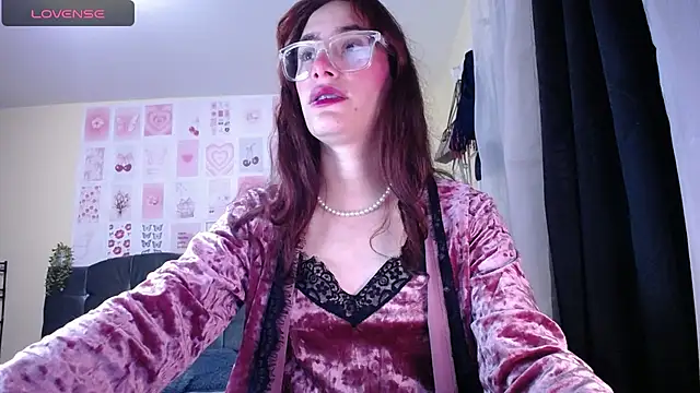 IsaBaileys  online show from March 22, 11:52 pm