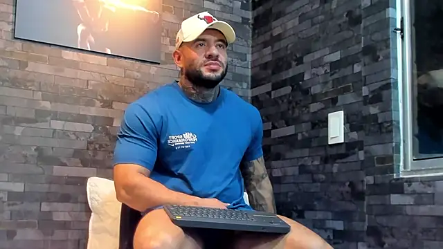 BruceDallas online show from February 6, 4:06 am