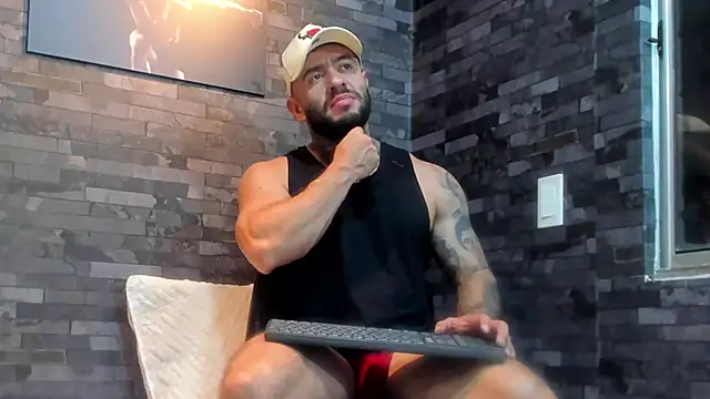 BruceDallas online show from April 21, 2:51 am