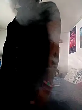 Snapshot of Mune_Raez_6 chatting on November 9, 9:51 am Mune Raez 6 online show from November 9, 9:51 am