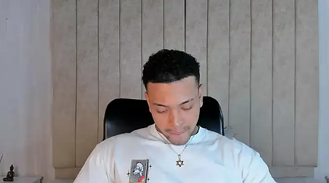 Snapshot of Stiven_collins chatting on December 25, 3:08 am Stiven collins online show from December 25, 3:08 am