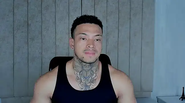 Snapshot of Stiven_collins chatting on December 25, 11:10 pm Stiven collins online show from December 25, 11:10 pm