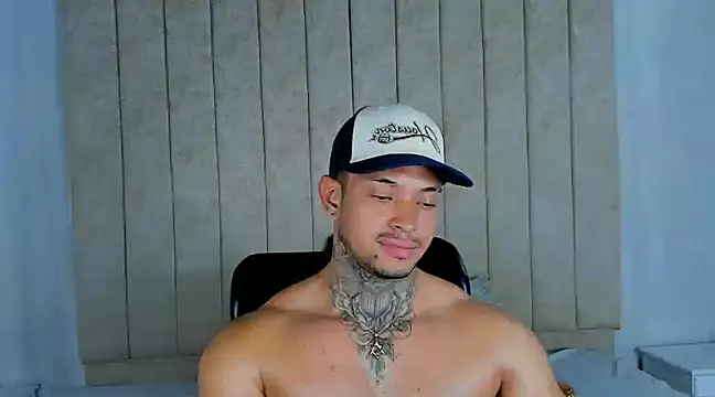 Snapshot of Stiven_collins chatting on December 28, 7:22 am Stiven collins online show from December 28, 7:22 am