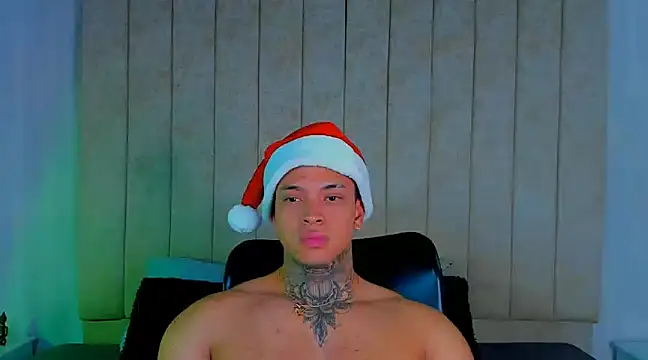 Snapshot of Stiven_collins chatting on December 30, 4:42 am Stiven collins online show from December 30, 4:42 am