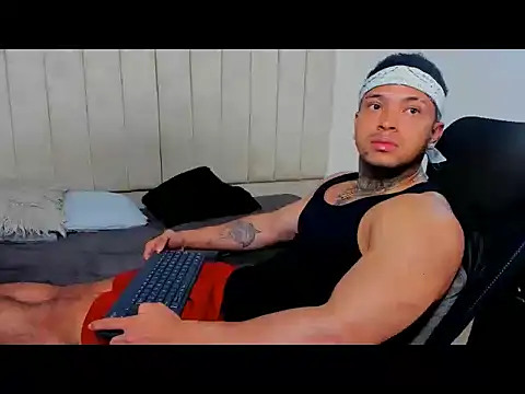 Snapshot of Stiven_collins chatting on January 7, 6:38 am Stiven collins online show from January 7, 6:38 am