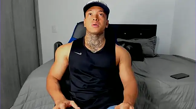 Snapshot of Stiven_collins chatting on January 16, 5:53 am Stiven collins online show from January 16, 5:53 am