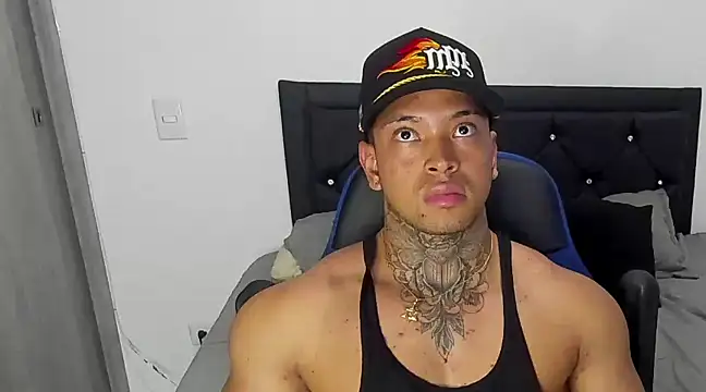 Snapshot of Stiven_collins chatting on January 29, 6:22 am Stiven collins online show from January 29, 6:22 am