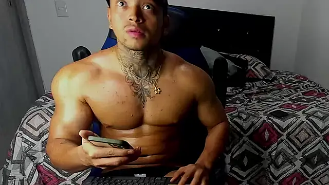 Snapshot of Stiven_collins chatting on February 3, 9:30 am Stiven collins online show from February 3, 9:30 am