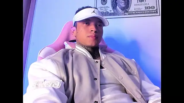 Snapshot of Stiven_collins chatting on October 15, 11:05 pm Stiven collins online show from October 15, 11:05 pm