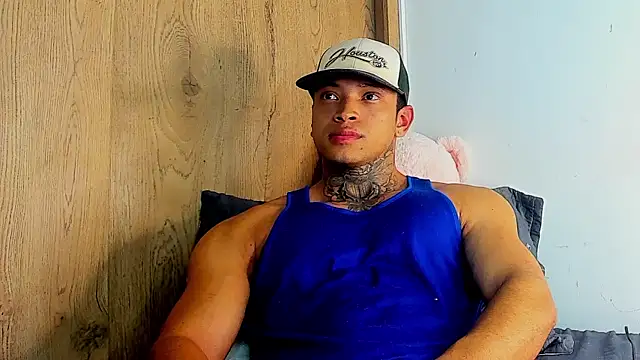 Snapshot of Stiven_collins chatting on November 2, 6:05 am Stiven collins online show from November 2, 6:05 am