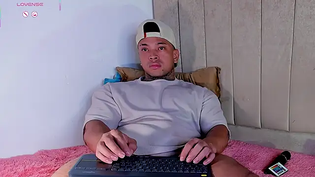 Stiven collins online show from April 26, 4:37 pm