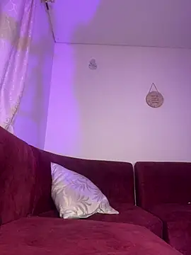 Chloemercury online show from December 16, 7:02 am