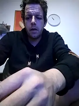 Knuffelstaaf123 online show from December 2, 5:04 am