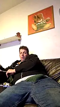 Knuffelstaaf123 online show from October 14, 9:04 pm