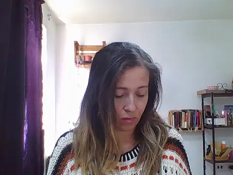 Snapshot of charlott_ponce chatting on December 22, 6:27 pm charlott ponce online show from December 22, 6:27 pm