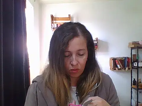 Snapshot of charlott_ponce chatting on January 8, 7:27 pm charlott ponce online show from January 8, 7:27 pm