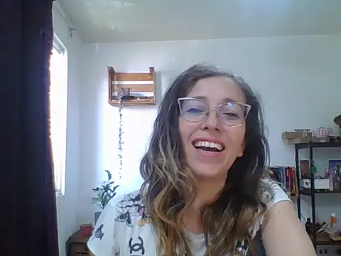 Snapshot of charlott_ponce chatting on February 9, 5:17 pm charlott ponce online show from February 9, 5:17 pm