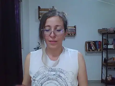 Snapshot of charlott_ponce chatting on February 13, 1:12 am charlott ponce online show from February 13, 1:12 am