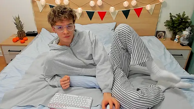 Fandi 777 online show from January 4, 2:35 pm